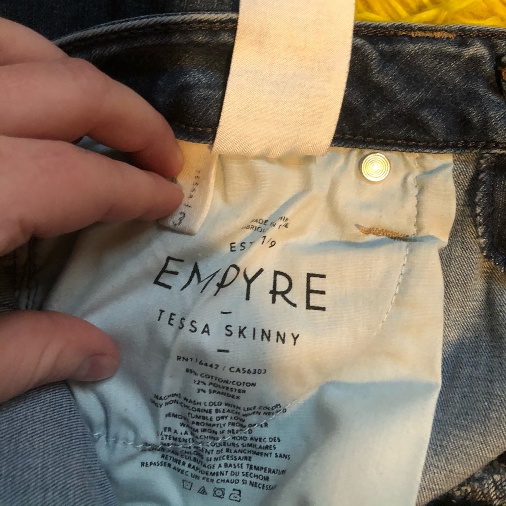 SOLD ON MER-CARI - Picture 6 of 8